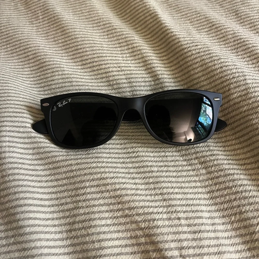 RAY-BAN New Wayfarer Classic Sunglasses - Rubber Black